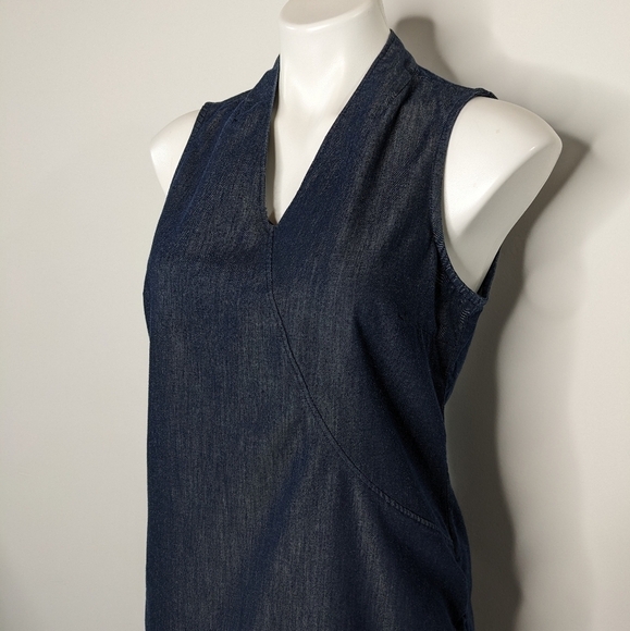Toad & Co Wayfarer sleeveless blue faux denim v neck top M - Picture 2 of 8